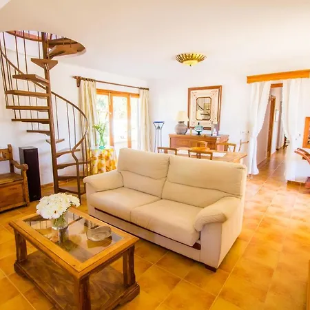 Cozy Chalet With Wifi And A / C Holiday home