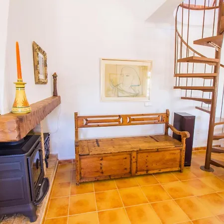 Cozy Chalet With Wifi And A / C Ferienhaus *